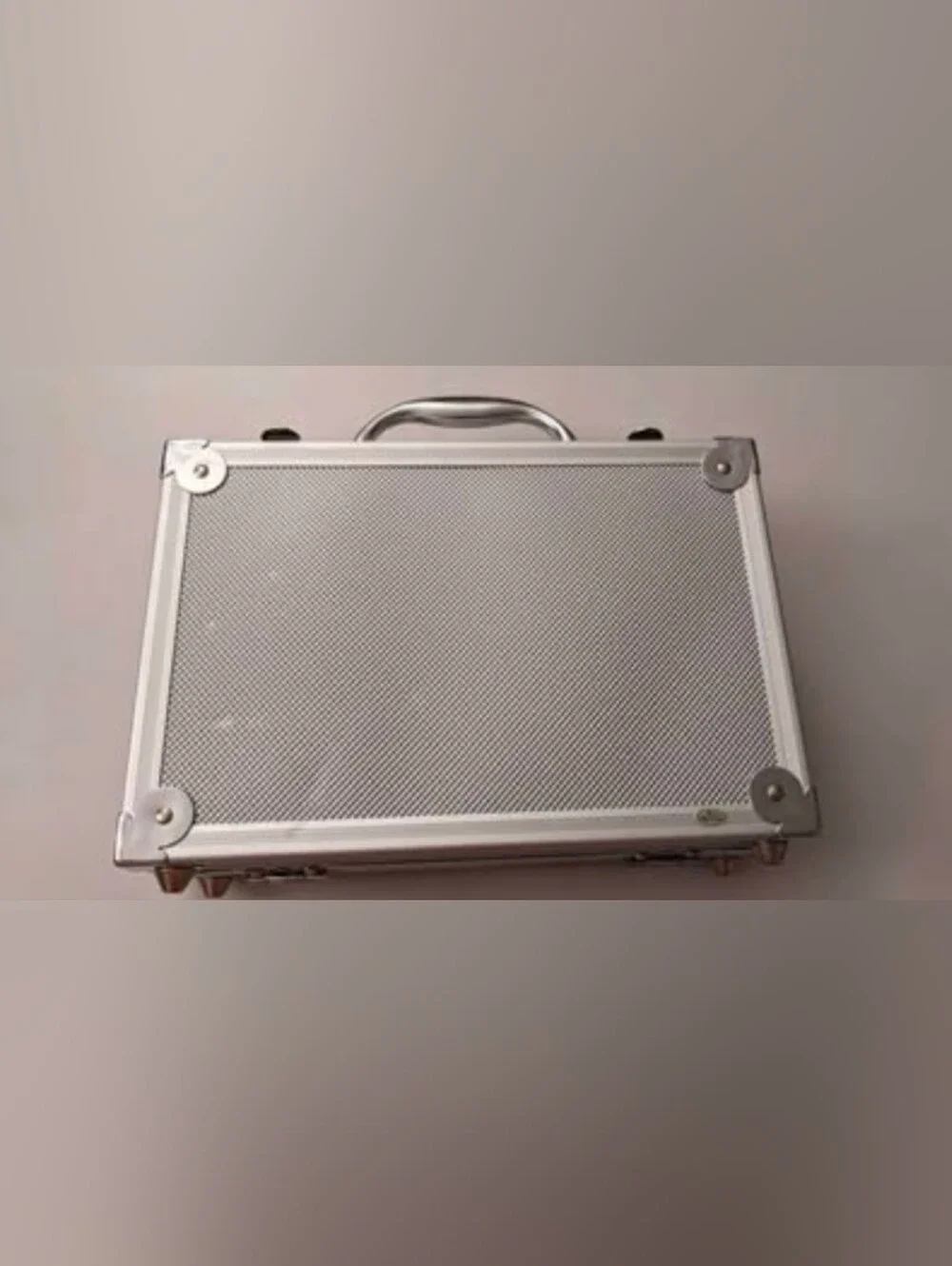Makeup Aluminum Storage Organizer Carry On Case With A Mirror. 10